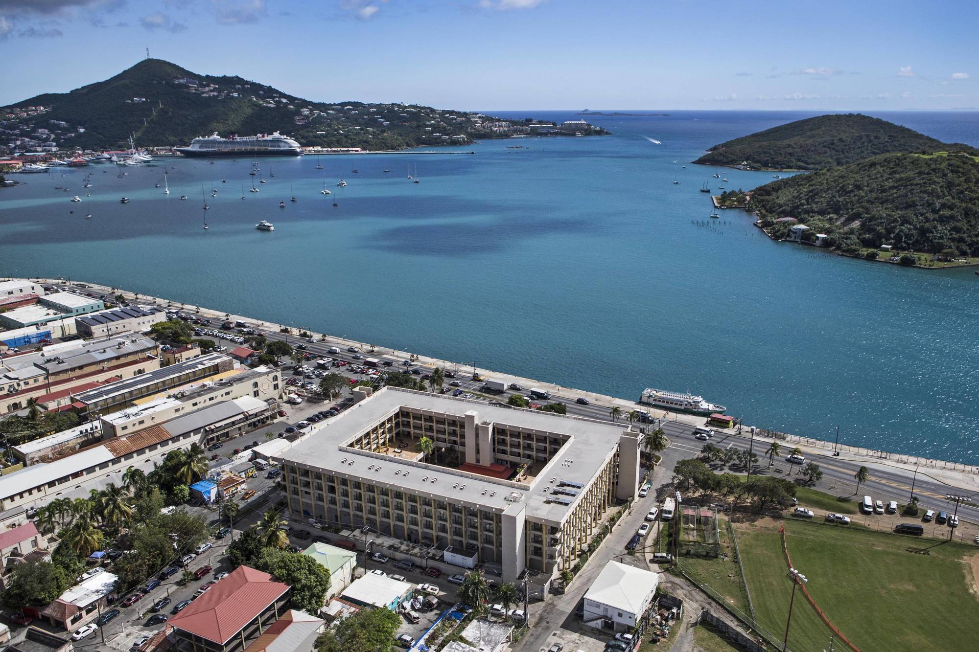 Windward Passage Hotel Charlotte Amalie Exterior photo